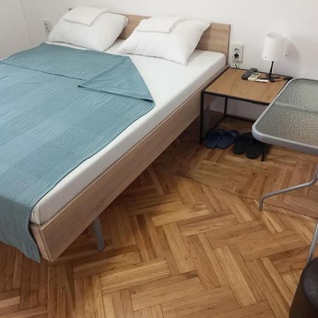 Airport Md Rooms Βελιγράδι Εξωτερικό φωτογραφία
